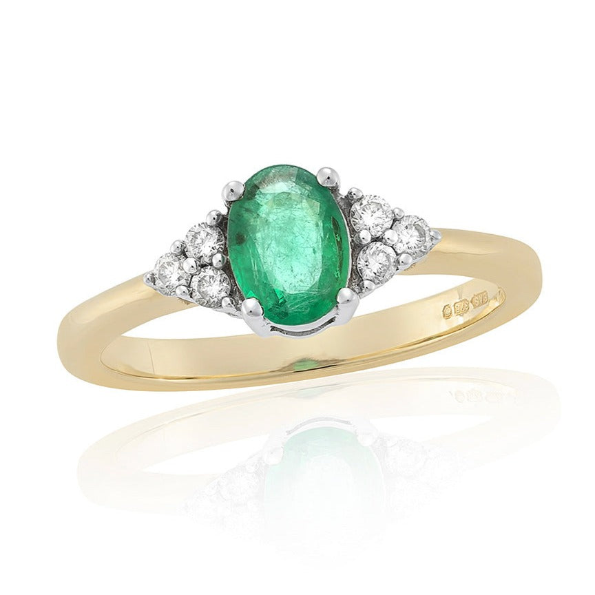 9ct gold 7x5mm oval emerald & three stone diamond shoulders ring 0.15ct