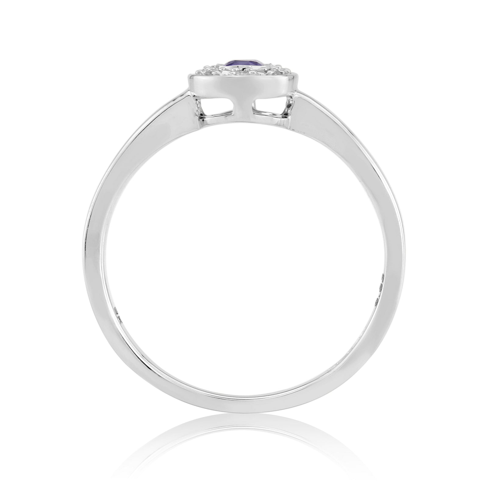 9ct white gold 4x3mm oval sapphire & diamond cluster ring 0.03ct