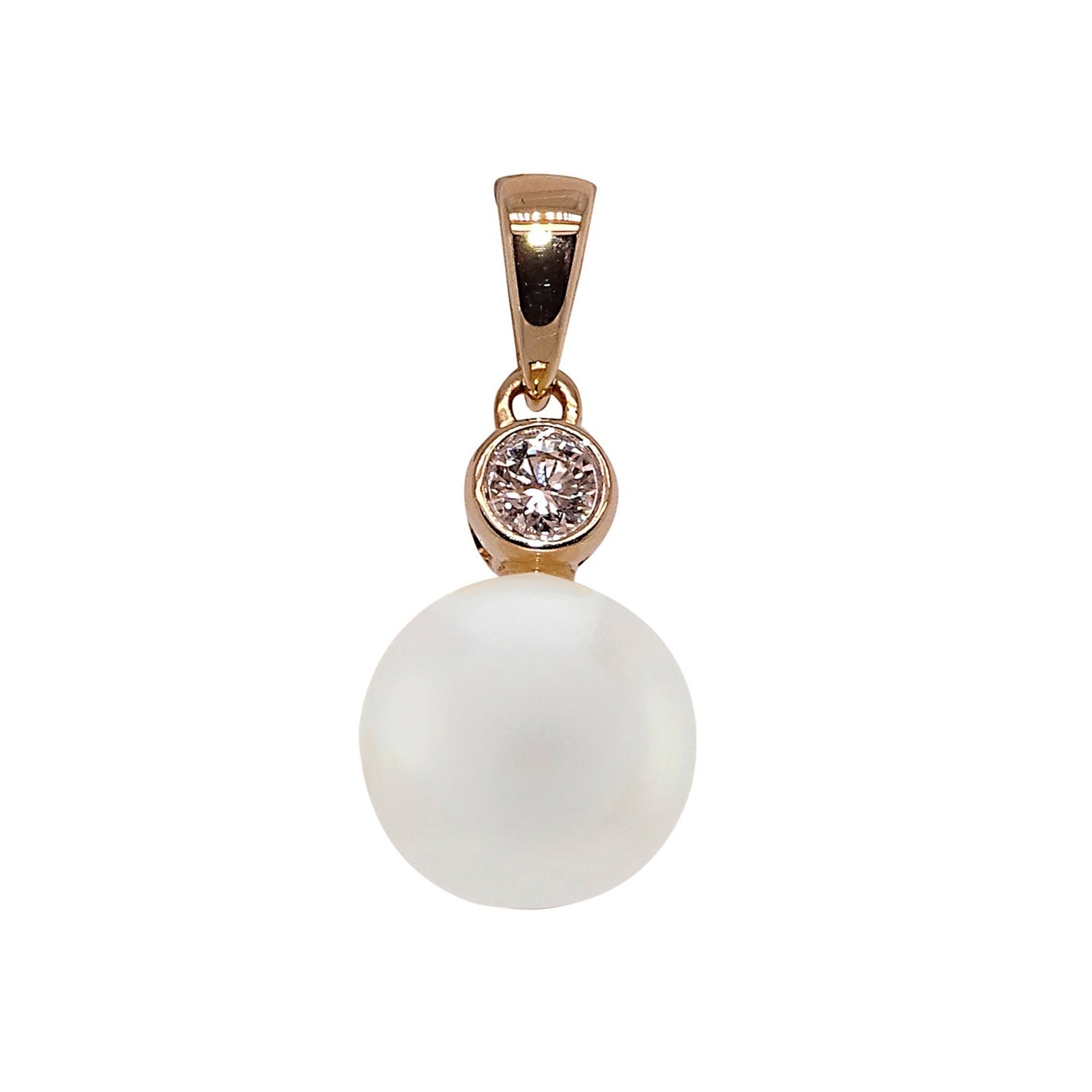 9ct gold 8.00mm cultured pearl & claw set diamond pendant 0.06ct