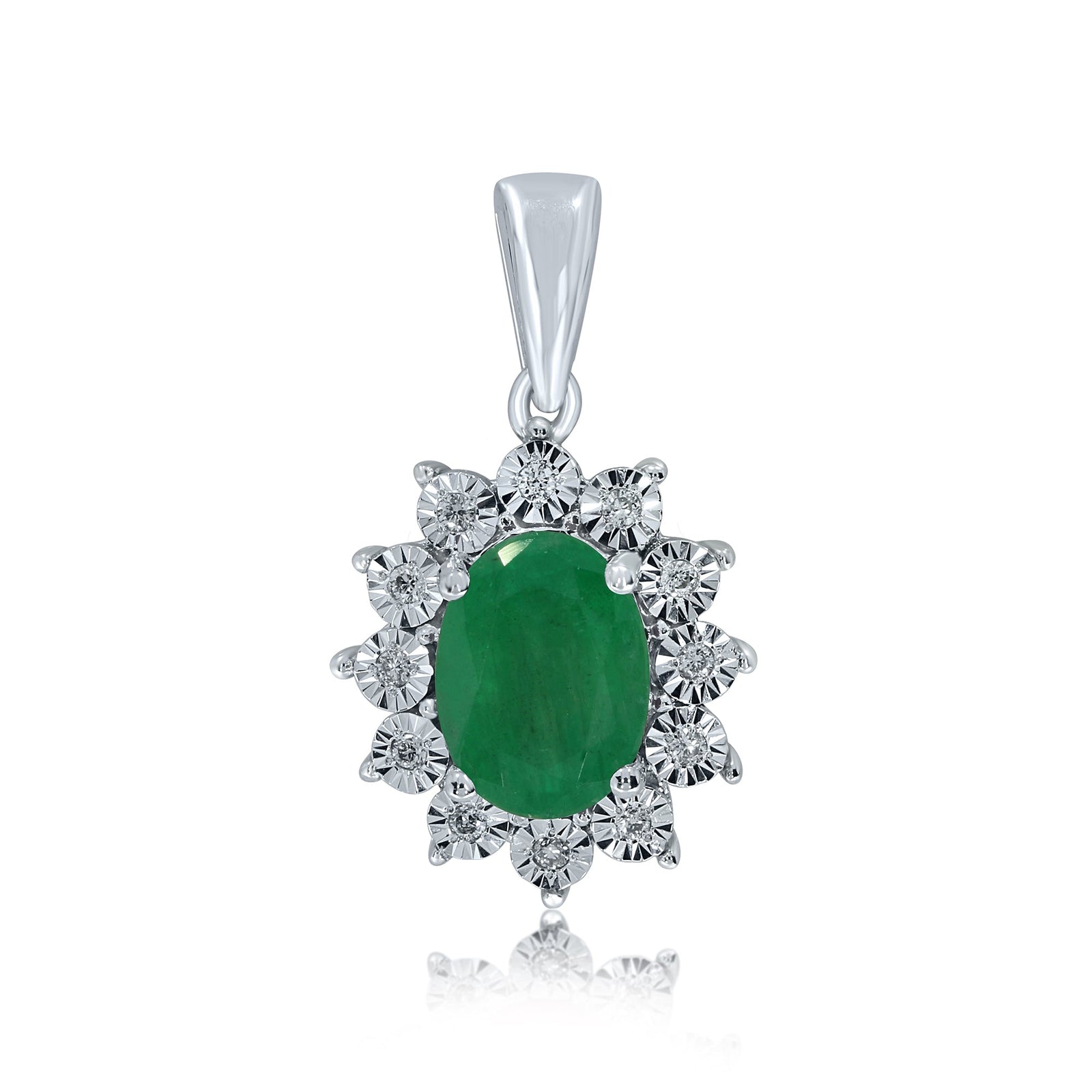 9ct white gold 7x5mm oval emerald & miracle plate diamond cluster pendant 0.04ct