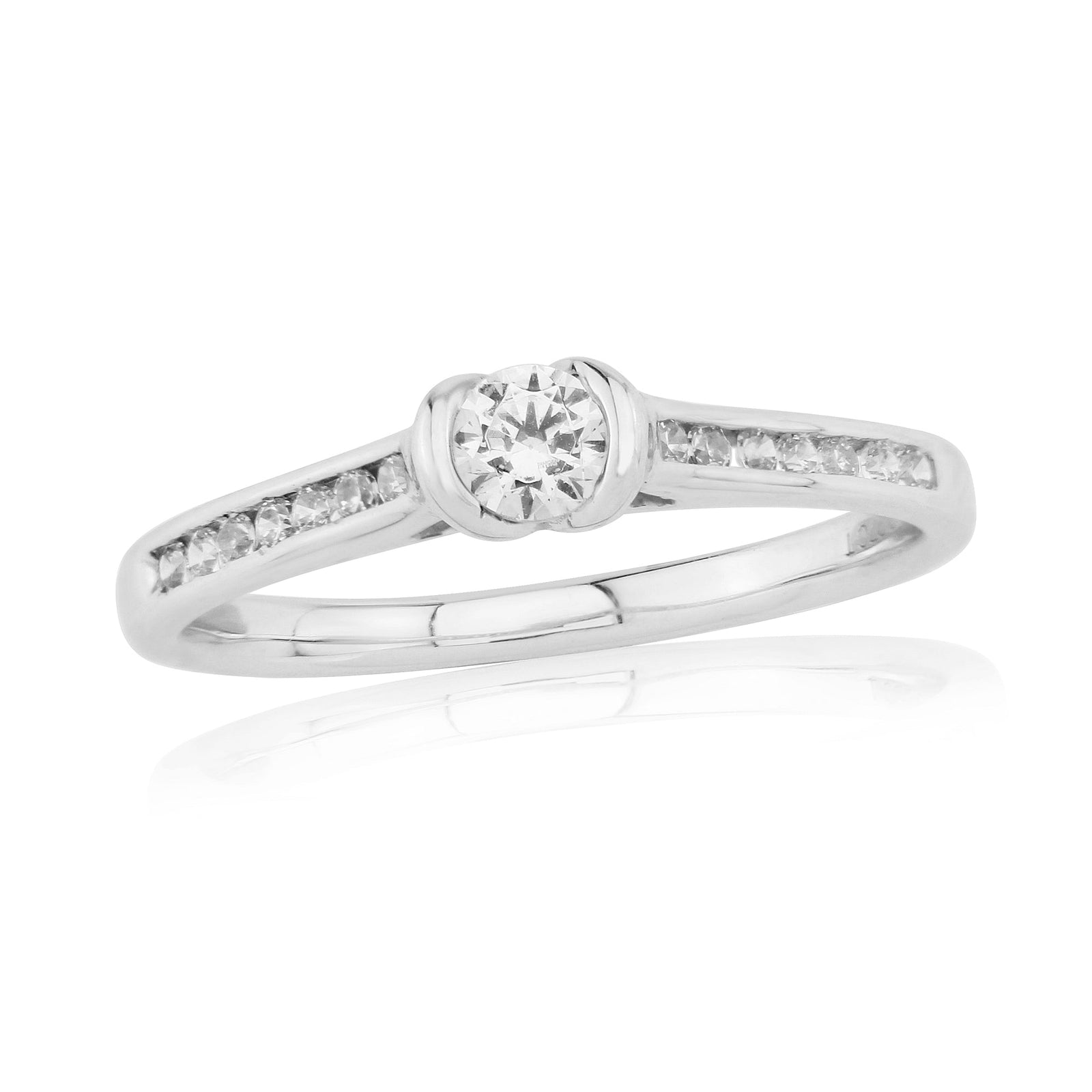 9ct white gold single stone diamond ring with diamond set shoulders 0.27ct