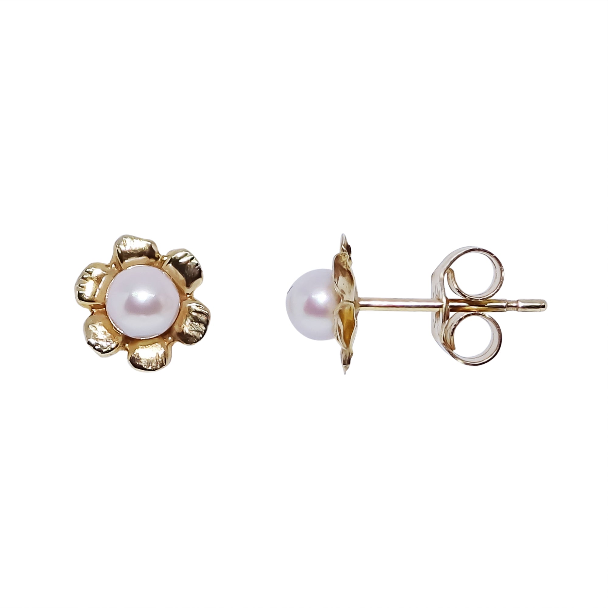 9ct gold 3.50mm cultured pearl stud earrings