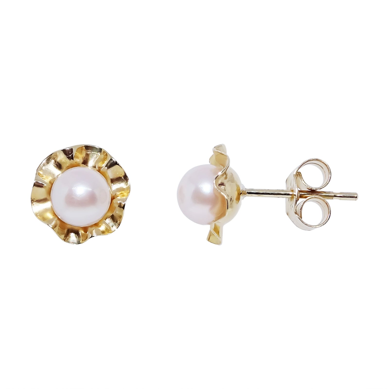 9ct gold 5.50mm cultured pearl stud earrings
