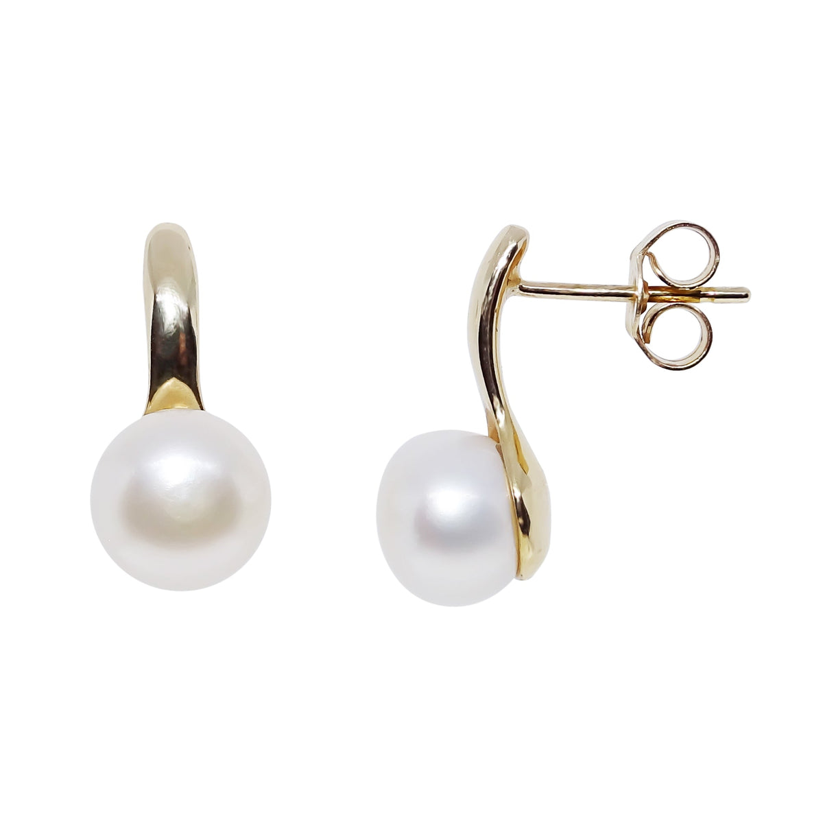 9ct gold  freshwater pearl stud earrings