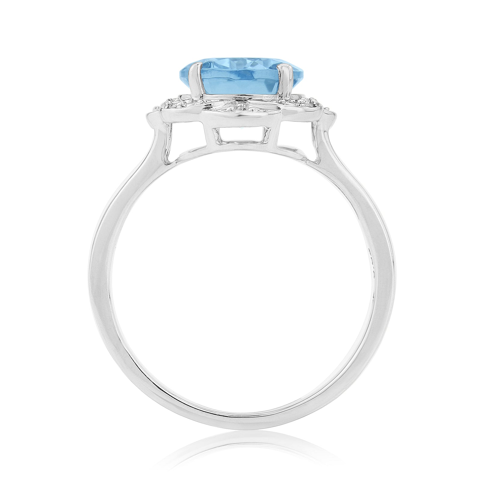 9ct white gold 10x8mm oval blue topaz & diamond cluster ring 0.03ct