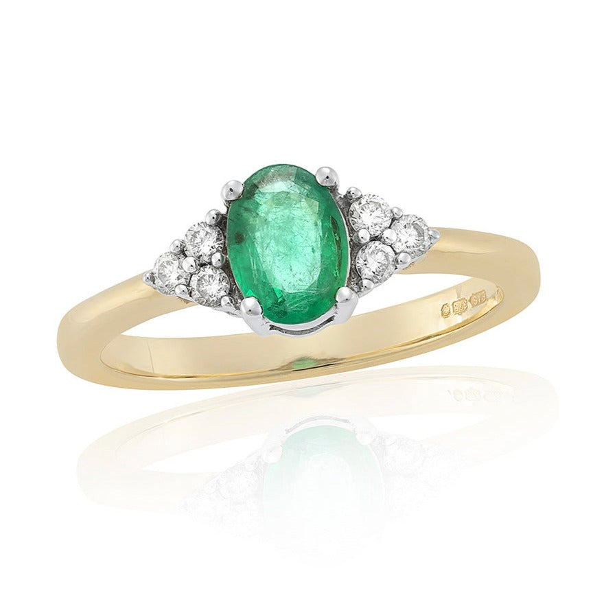 9ct gold 7x5mm oval emerald &amp; three stone diamond shoulders ring 0.15ct