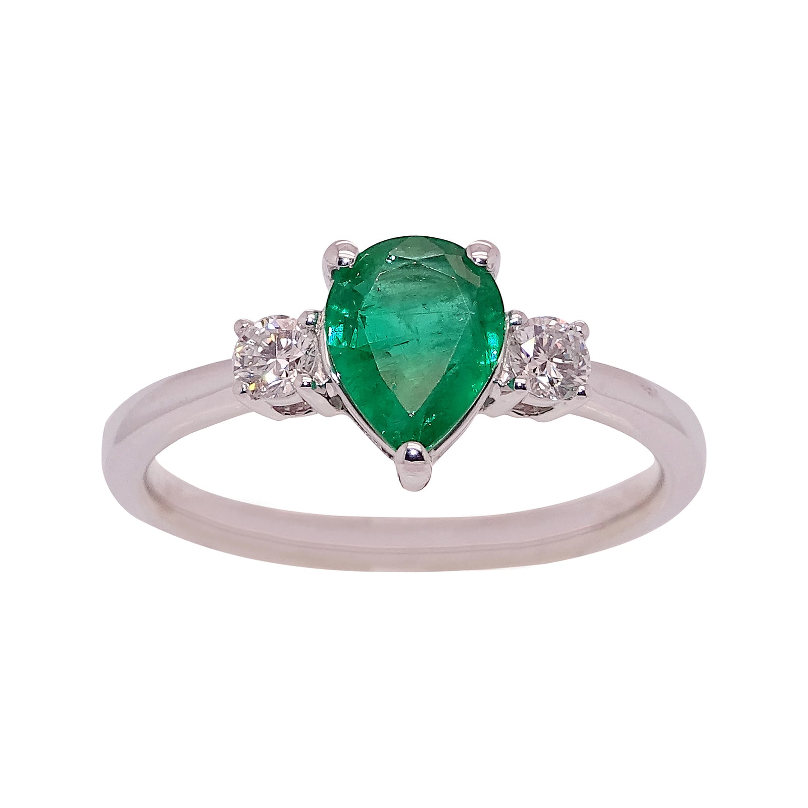 18ct white gold .90ct pear cut emerald (8.01*6.03*3.16mm) & diamond ring 0.20ct Size O