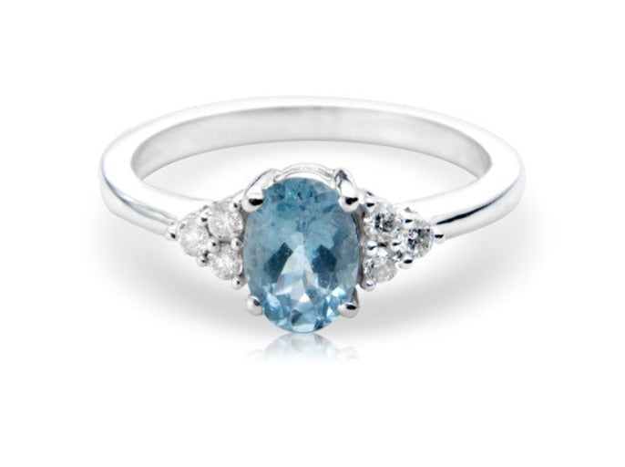 9ct white gold 7x5mm oval aquamarine &amp; triple diamond shoulders ring 0.15ct