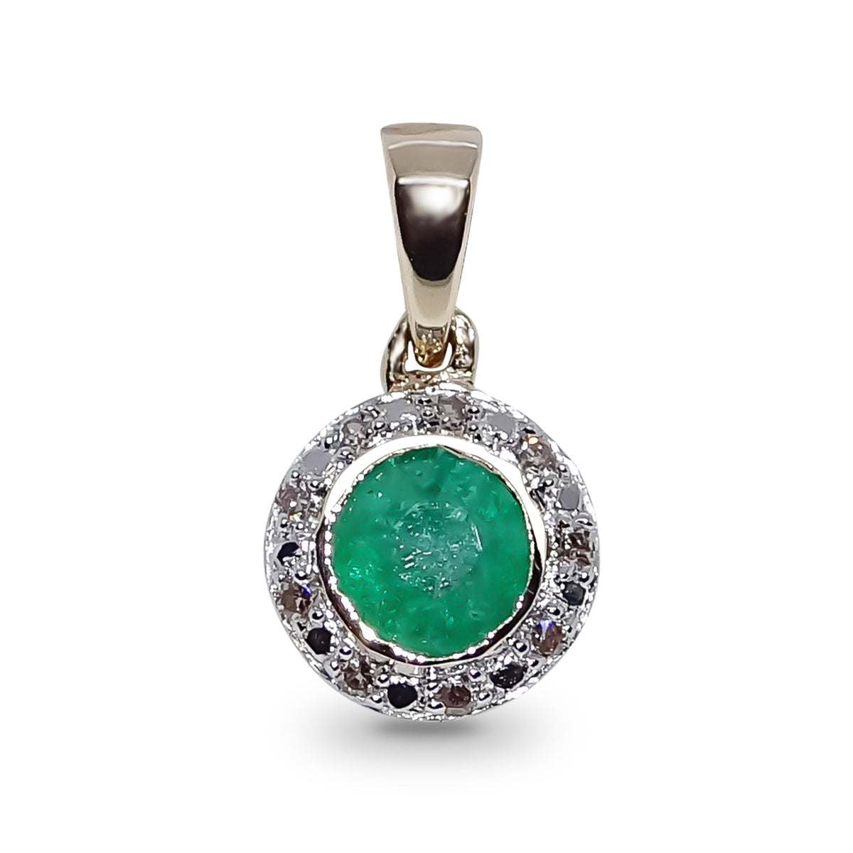 9ct gold 4.50 emerald &amp; diamond cluster pendant 0.04ct