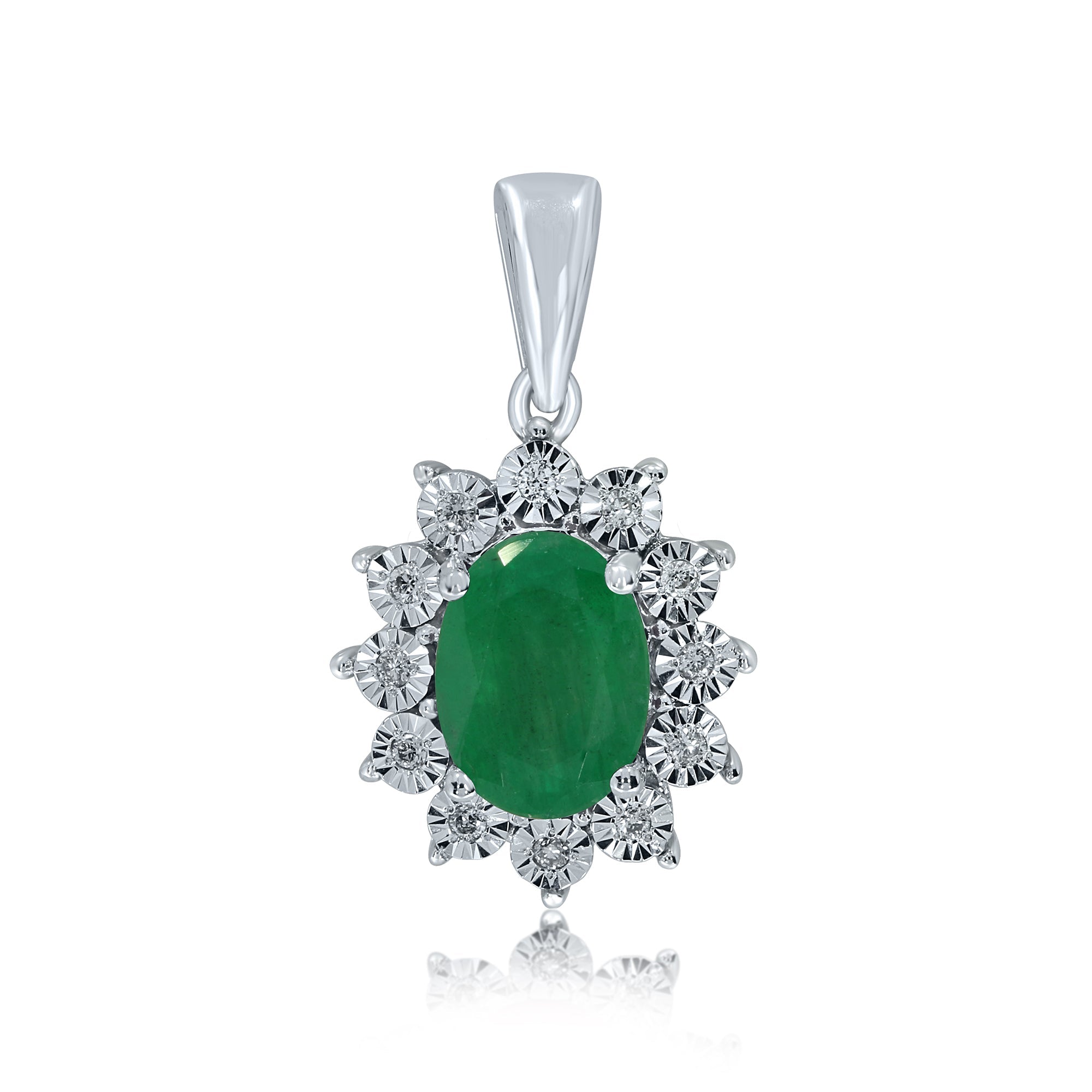 9ct white gold 7x5mm oval emerald & miracle plate diamond cluster pendant 0.04ct