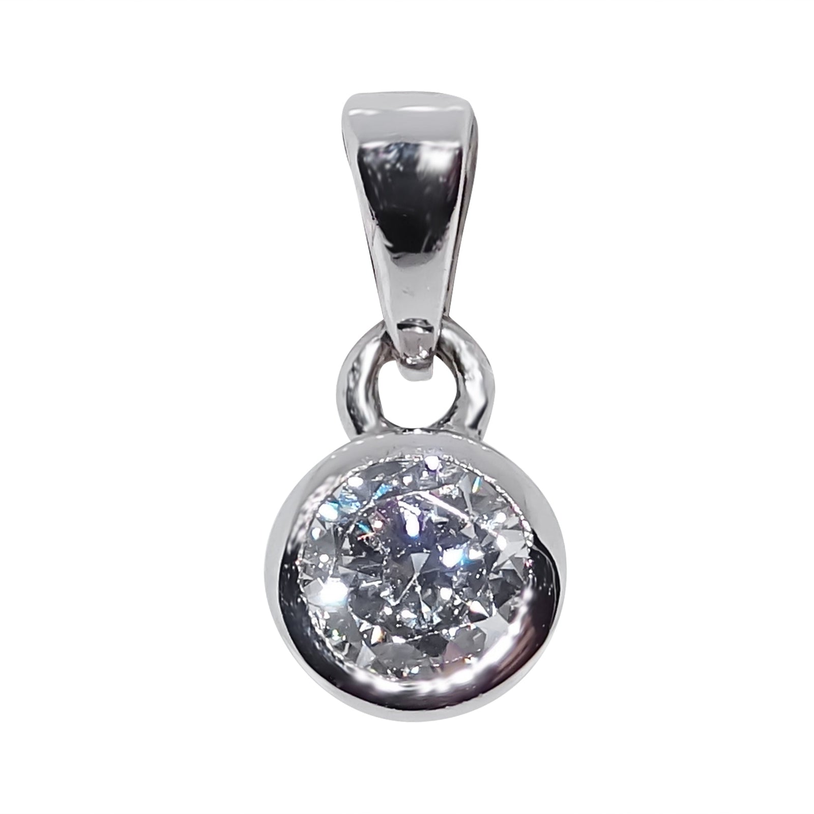 9ct white gold cz pendant